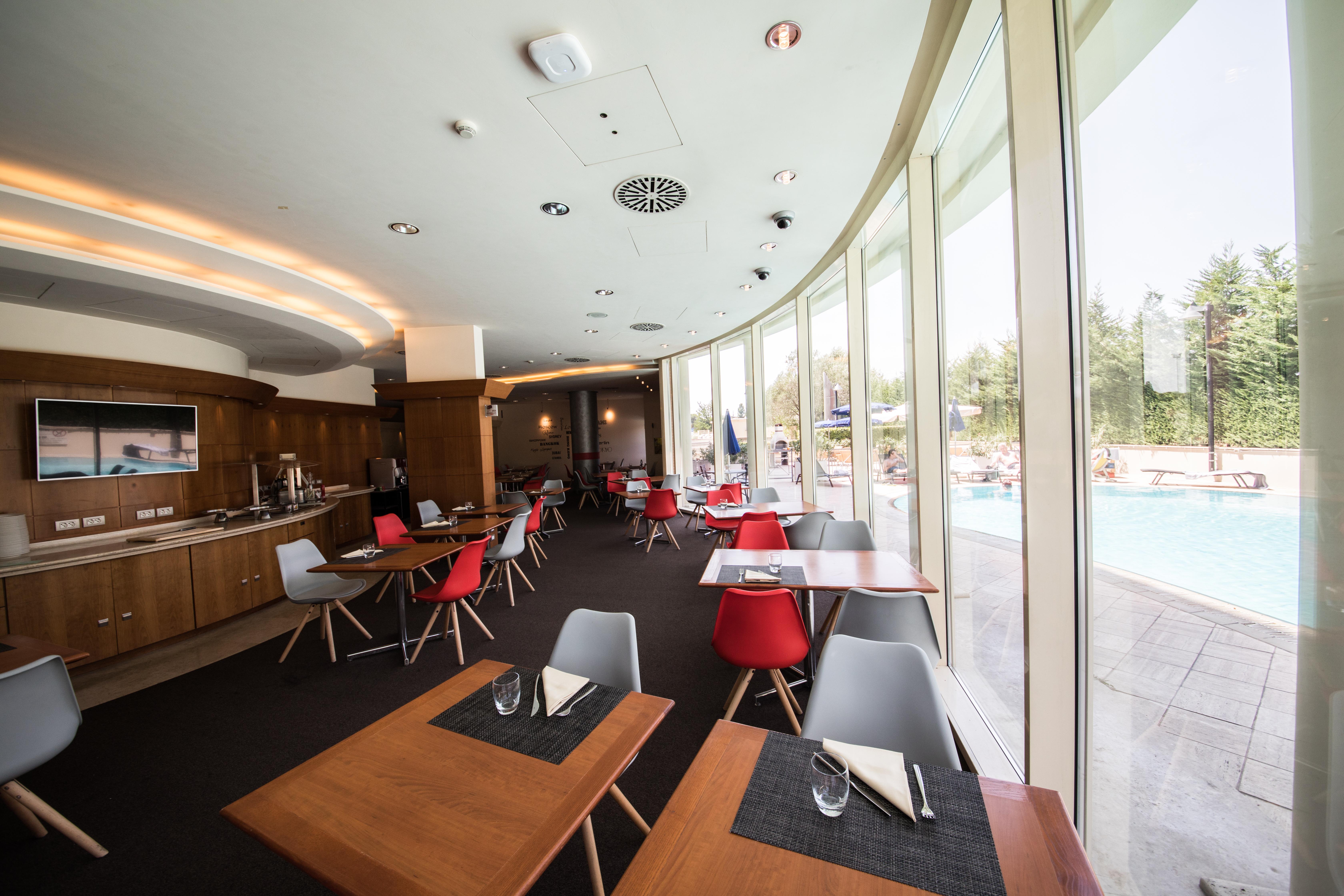 Novotel Roma Est Exterior photo