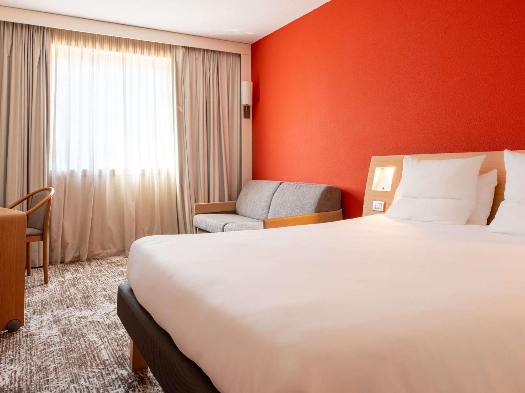 Novotel Roma Est Exterior photo