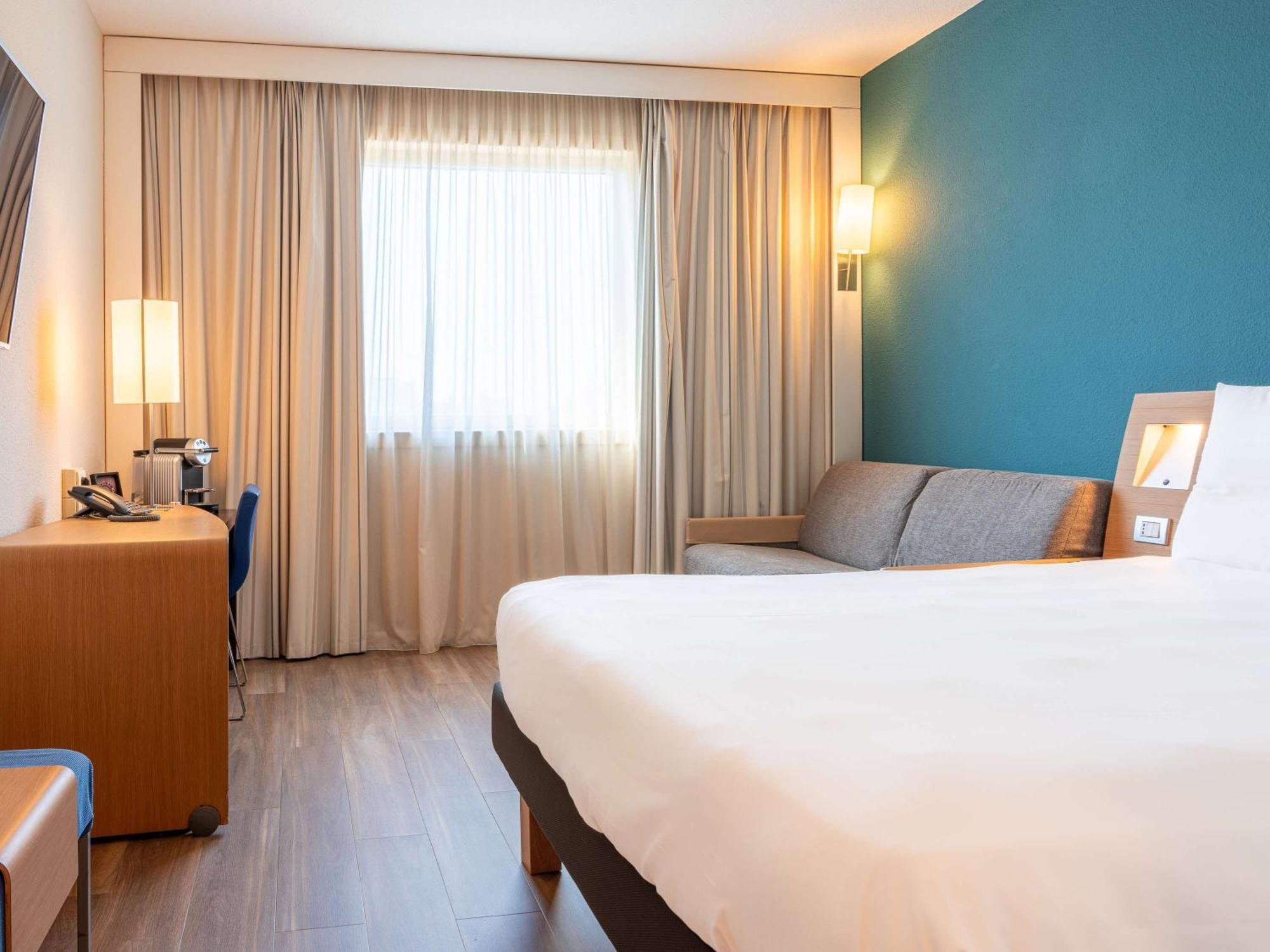 Novotel Roma Est Exterior photo