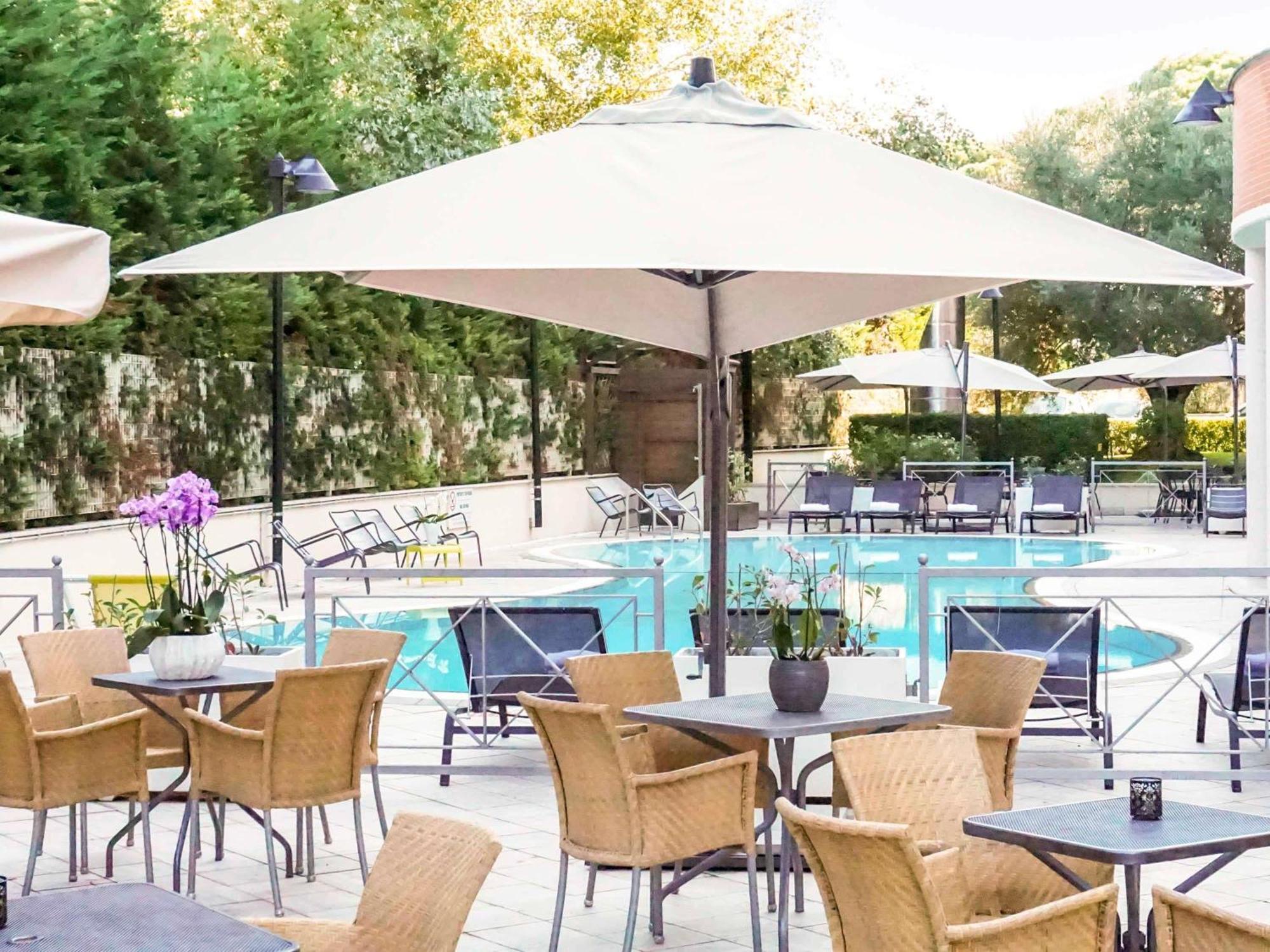 Novotel Roma Est Exterior photo