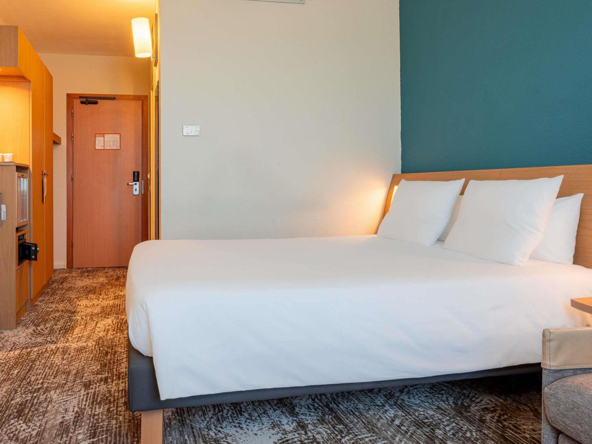 Novotel Roma Est Exterior photo